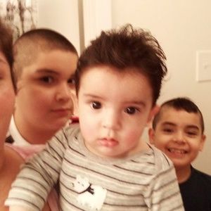 Meet your Posher, Yaneth